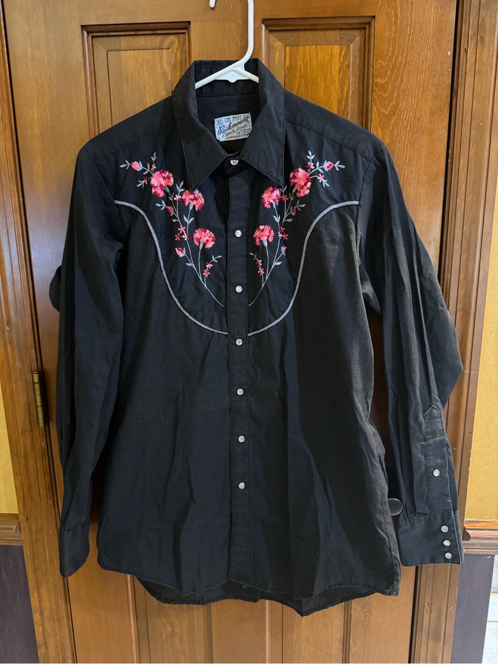 Vtg Rockmount Ranch Wear Women's L Black Embroidered Western Pearl Snap Shirt
